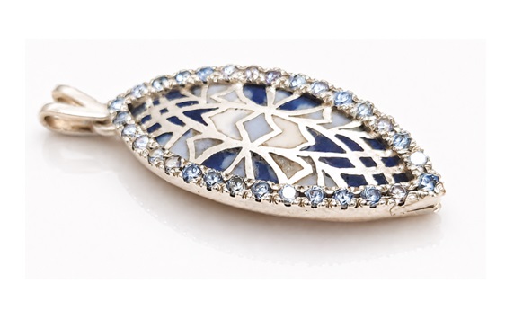 Marquise of the Veiled Garden